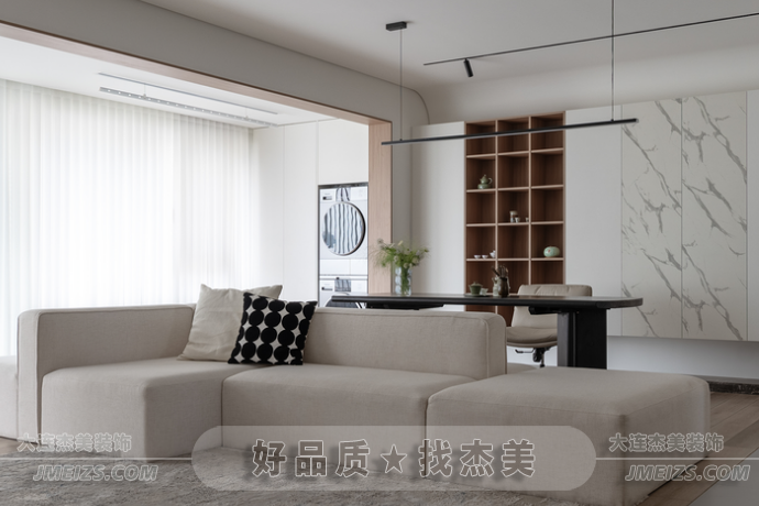 大連裝修潮流趨勢之現代簡約案例賞析典雅素凈溫潤空間2.png